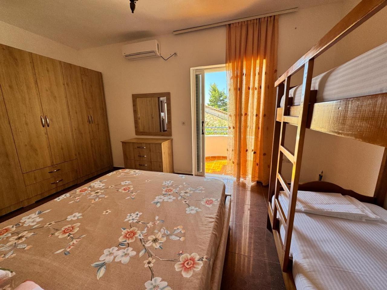 Beachfront Apartment Himarë Exterior foto