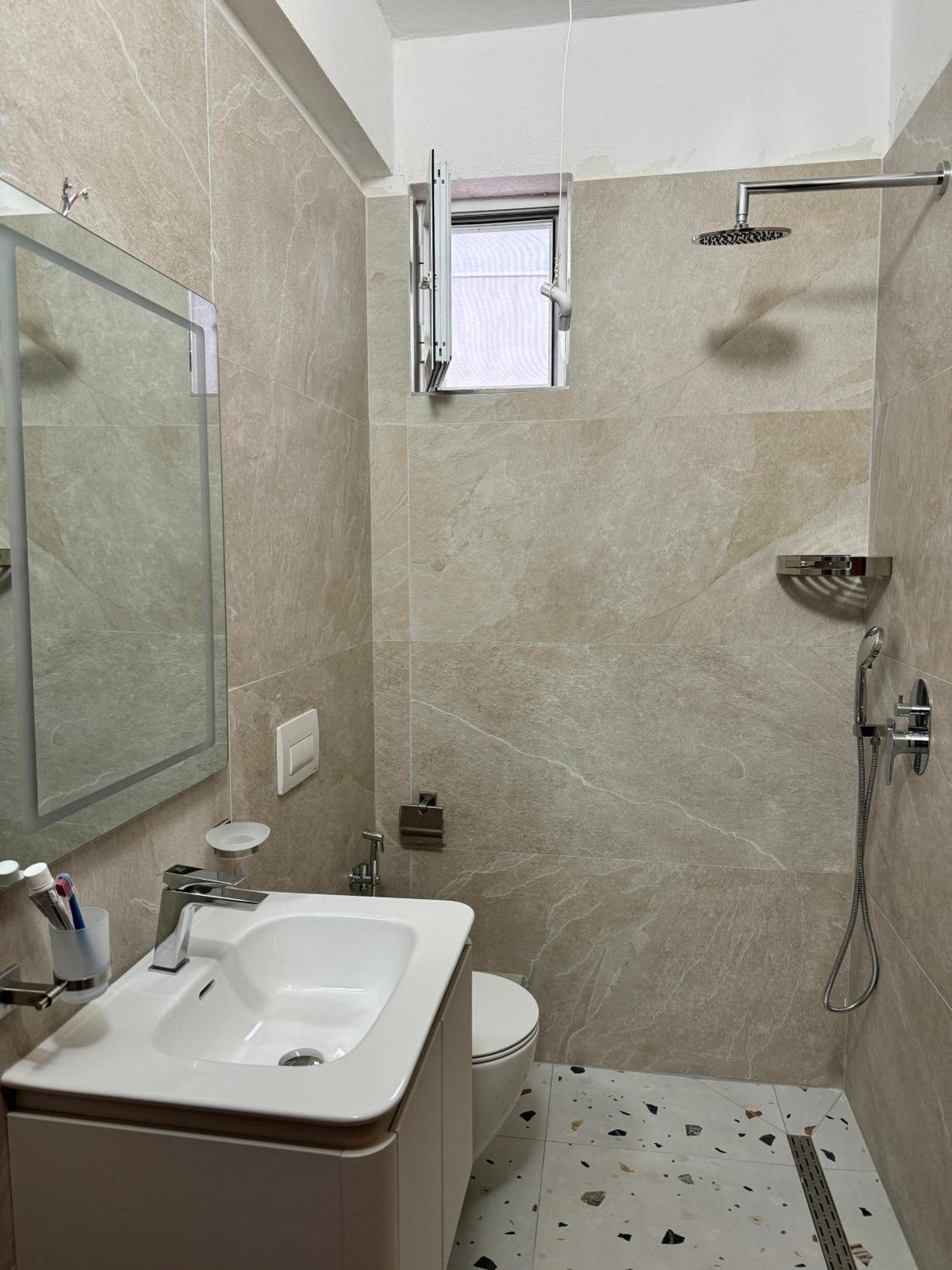 Beachfront Apartment Himarë Exterior foto